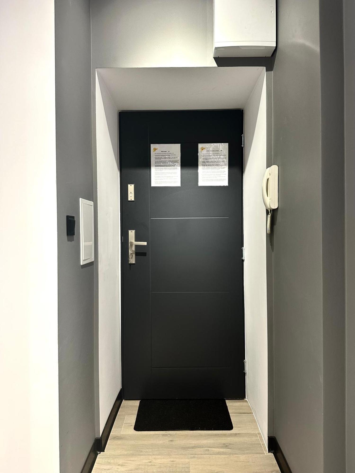Szewska Apartment ~ 200M Main Square ~ Self Check-In 20H Вроцлав Стая снимка